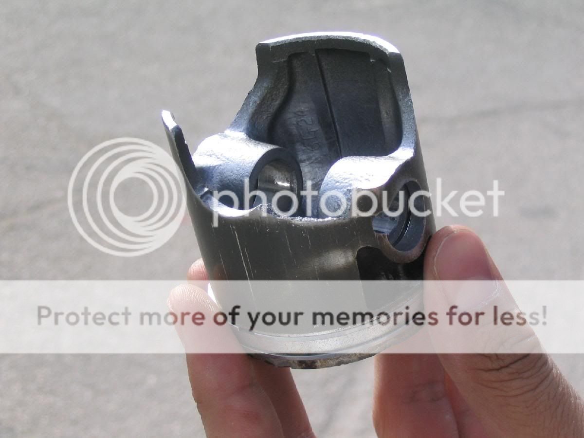 broken piston skirt